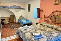 Collis Petri Relais